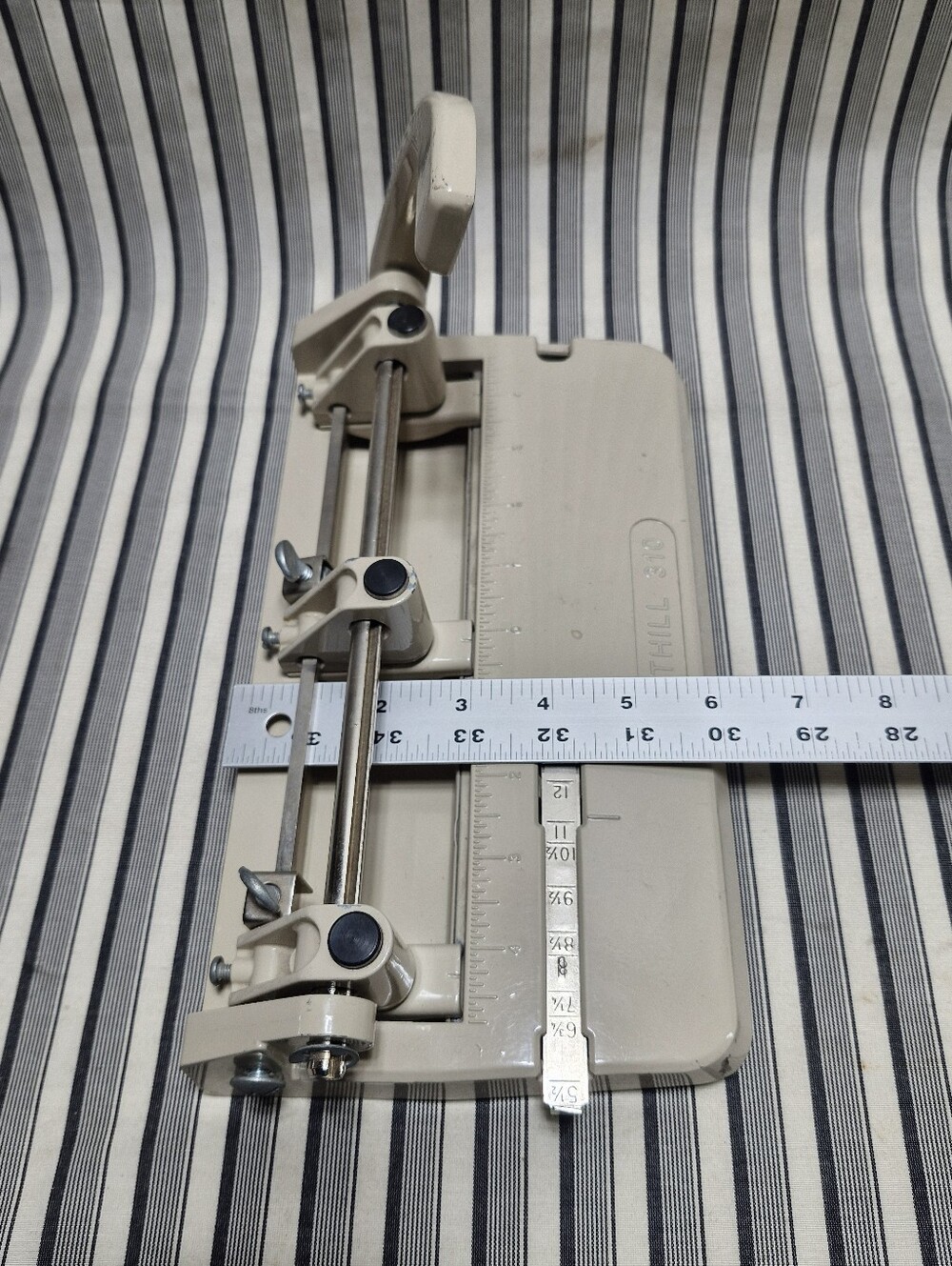 Foothill 310 Adjustable 3 Hole Paper Punch Heavy Duty Made In USA Office Binder - Picture 9 of 10
